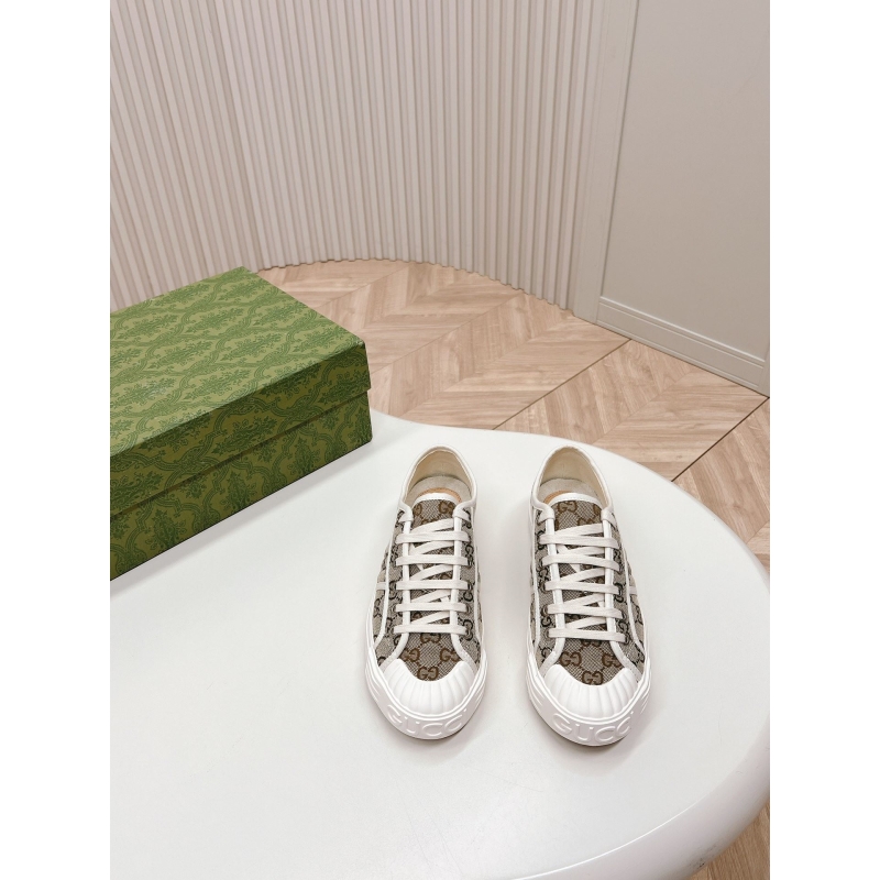 G*u*i casual shoes